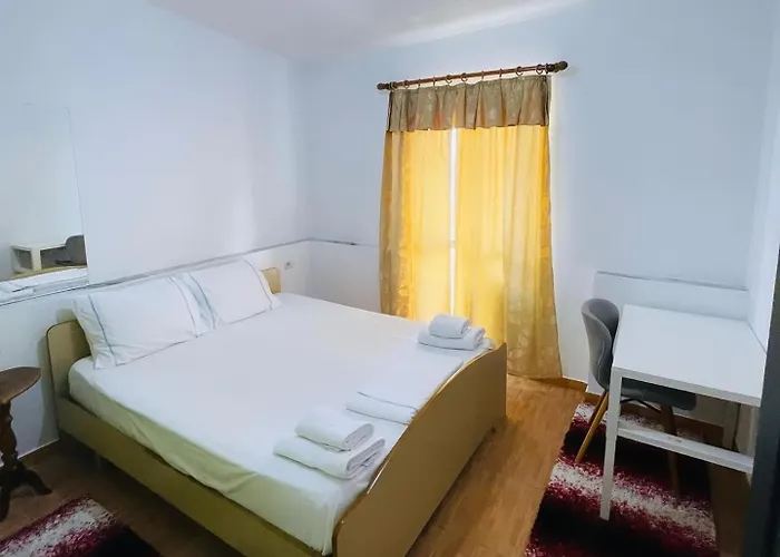 Relax * Τίρανα